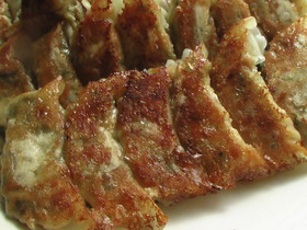 冷蔵庫の掃除に。野菜たっぷり餃子。