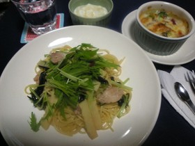 鶏もも肉と若竹水菜パスタ