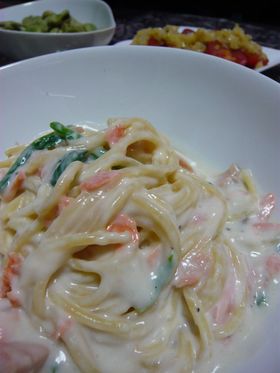 サーモンとほうれん草のクリームパスタ☆