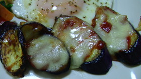 簡単☆フライパンでナスのチーズ焼き♪