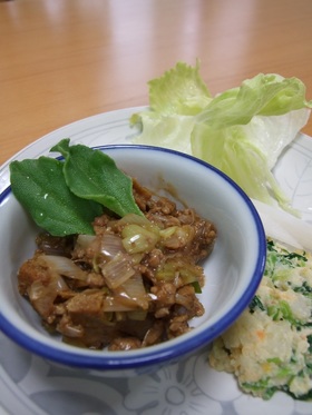 ハヤシソースの旨味de肉味噌?!