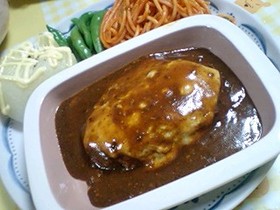 簡単☆煮込みチーズハンバーグ