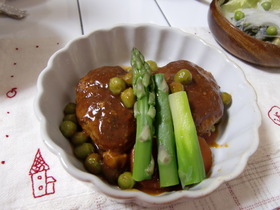 簡単煮込みハンバーグぅ♪