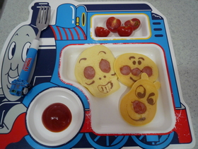 キャラ弁にもアンパンマンアメリカンドッグ