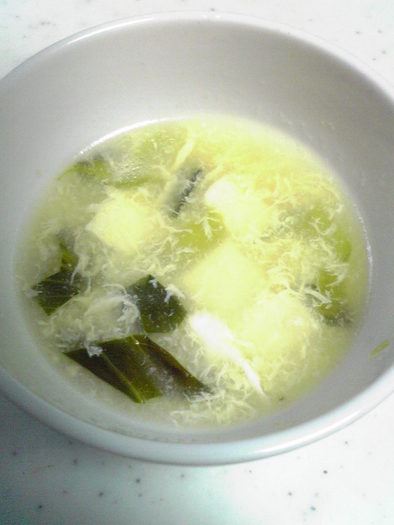夕飯から朝ごはんまで！楽チン中華スープの写真
