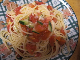 がっつり!俺流☆完熟トマトの冷製パスタ。