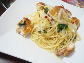 鶏肉と大葉のペペロンチーノ