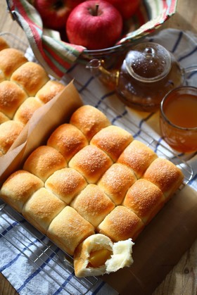 りんご消費に ゴロっと美味しい りんごちぎりパン