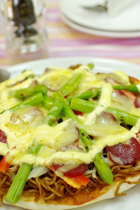 ★絶品!焼きそばピザ★