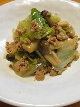 豚挽き肉とレタスのシャキシャキ炒め