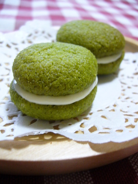 米粉で抹茶クッキー☆ホワイトチョコサンド