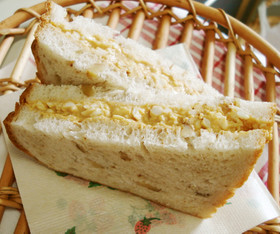 いつもとは一味違う!卵サンド~