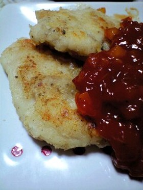 鶏むね肉のケチャップソース添え