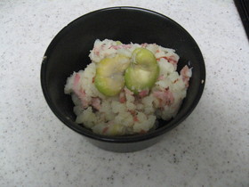 新じゃがとそら豆のホットサラダ