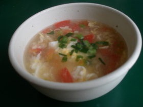 とっておきのトマトとたまごのスープ