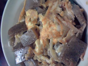 こんにゃくともやしのたまご丼