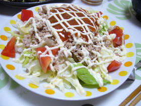 沖縄料理の定番・タコライス♪