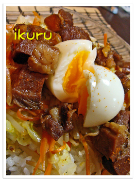 ころころ豚角煮の洋風丼