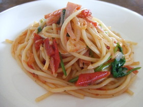 ほうれん草とモッツァレラチーズのパスタ