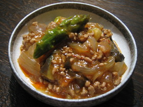 麻婆茄子に、アスパラも入れちゃった