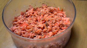 ホカホカご飯に節約シャケフレーク