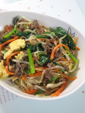 学校給食のビビンパ