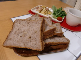 ホームベーカリーで☆くるみバナナパン♪