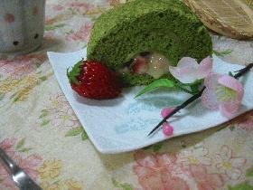 いちごの抹茶ロール