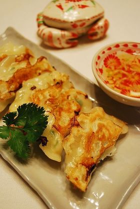 さっぱり香菜餃子♪タイ風でも中華風でも!