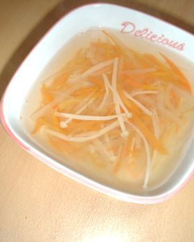 すごくおいしいダイエット！根菜とエノキの千切りスープの画像