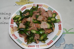 アスパラとベーコンの炒め物