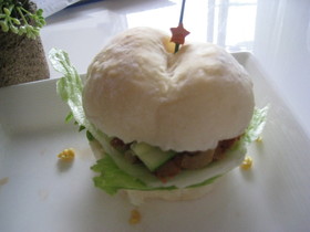美味!ちくわツナマヨバーガー♡