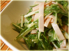 水菜とハムサラダ(ゴマ味)*簡単レシピ