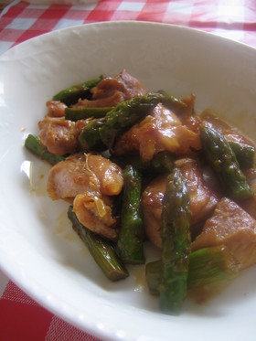 鶏肉とアスパラガスの梅酒炒め