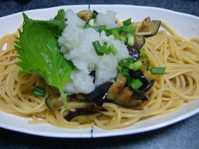 茄子と小ねぎの和風パスタ〜大葉のっけ〜