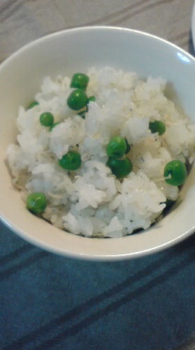 混ぜるだけ!のグリンピースご飯