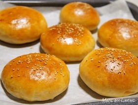 全粒粉入りハンバーガー・バンズ HB使用