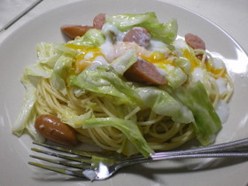 キャベツとウインナーのアンチョビパスタ