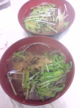 昆布茶で:水菜と梅のスープ