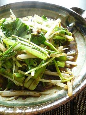 水菜ともやしの中華風シャキシャキ炒め。