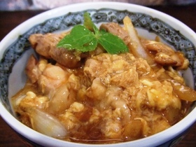 フライパンとめんつゆで作る簡単親子丼