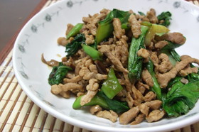 豚肉、シシトウ、青梗菜の豆板醤炒め