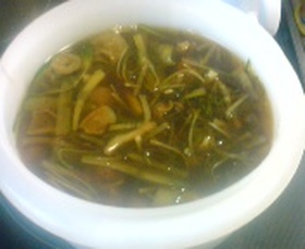 なめこと野菜と刻み昆布の醤油漬け
