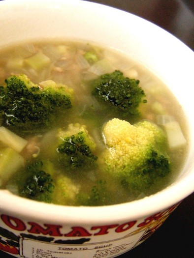ブロッコリーの優しいスープ・中華味の写真