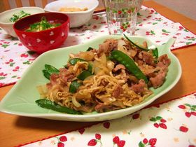絹さやと切干大根、豚肉の炒め物