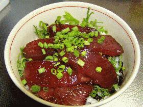 まぐろのうまうま漬け丼