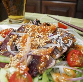 ご飯もお酒もすすむ☆鰹のたたきサラダ♪