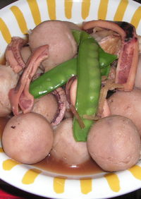 冷凍里芋と圧力鍋で簡単イカの煮物