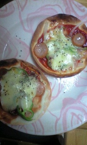 超簡単!ハマちゃうかも☆餃子の皮でピザ