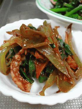 わけぎと茎ワカメの胡麻味噌和え